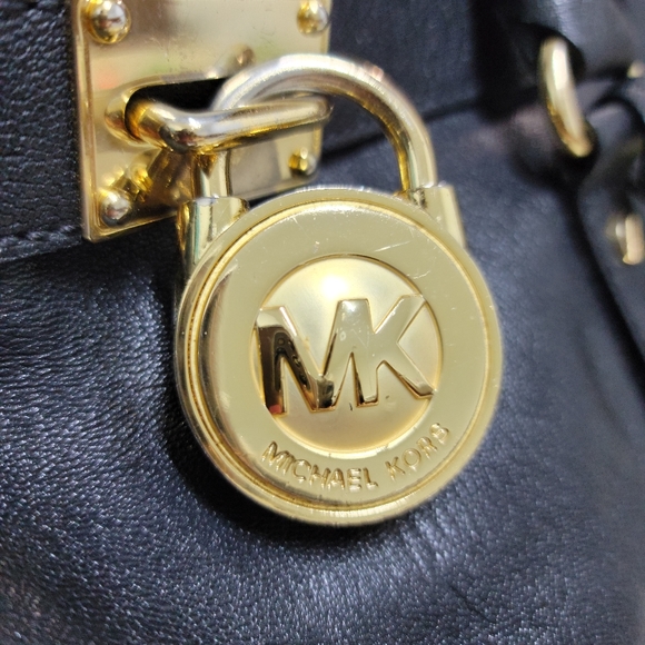 Michael Kors Hamilton Saffiano Tote Bag - Picture 6 of 11